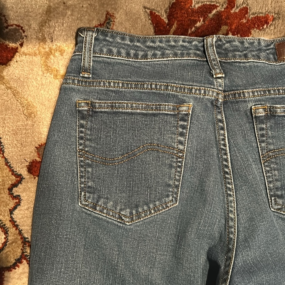Lee Women’s Natural Bootcut Jeans Mid-Rise Like new condition Size 8 Petite - Picture 2 of 11